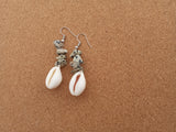 COWRIE & DALMATIAN AGATE vertical dangling earrings