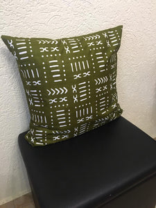 GECKO GREEN throw pillow cover