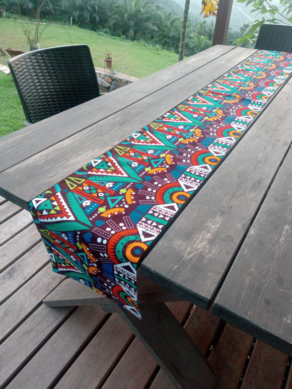 IN LIVING COLOR table runner
